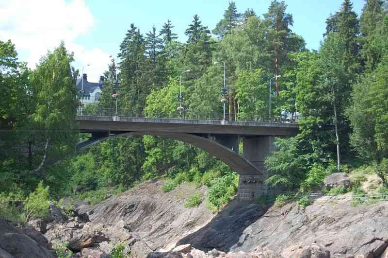 &nbsp;(Sinikka Myyrä&nbsp;7.7.2011)