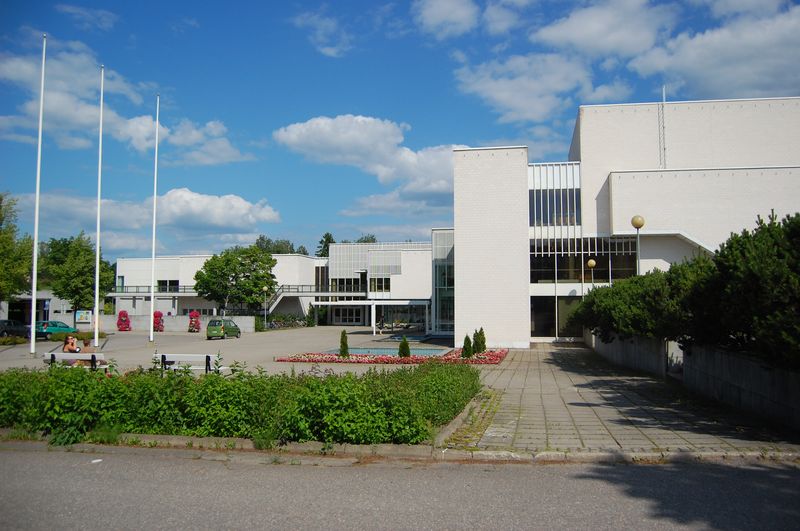 &nbsp;(Sinikka Myyrä&nbsp;7.7.2011)