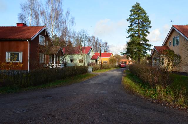 Katunäkymä Temppelikadulta Rullakujalle.&nbsp;(Miikka Kurri&nbsp;3.11.2011)