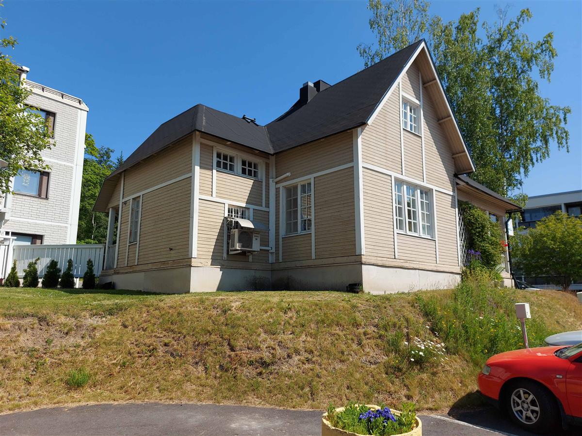 &nbsp;(Niina Uusi-Seppä&nbsp;2023)