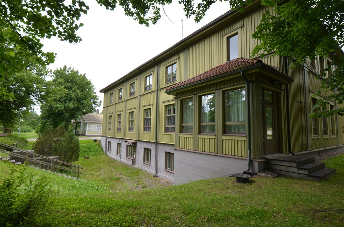 Virkailijakerho kaakosta päin kuvattuna.&nbsp;(Päivi Makkonen&nbsp;2025)