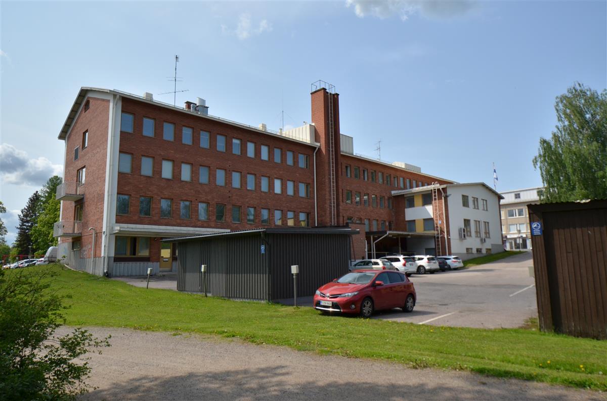 Imatrankosken virastotalo koillisesta päin kuvattuna.&nbsp;(Päivi Makkonen&nbsp;2025)