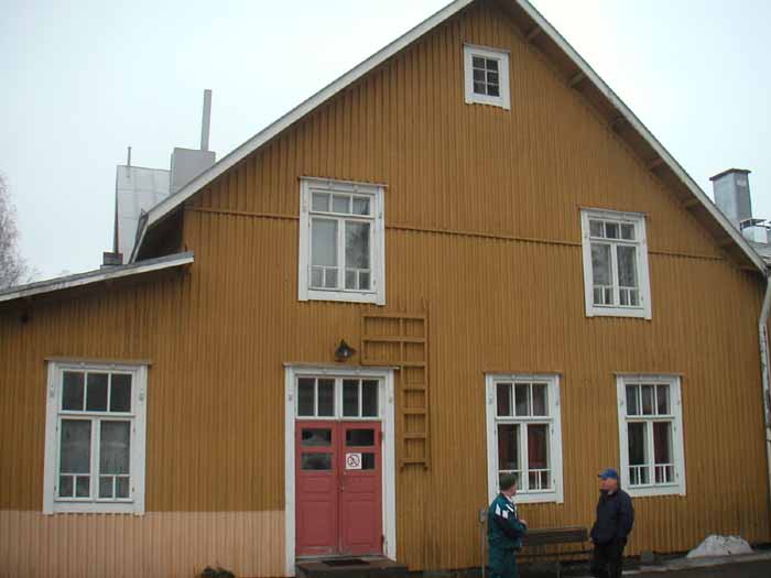 &nbsp;(Kaija Kiiveri-Hakkarainen&nbsp;14.4.2003)