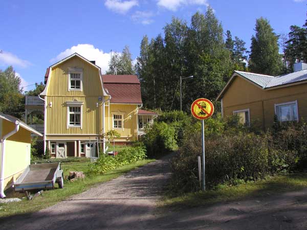Murheistenrannan vanhaa  1910-30-luvun työläisasutusta.&nbsp;(Pöyry Environment oy/Matti Veijovuori&nbsp;2007)