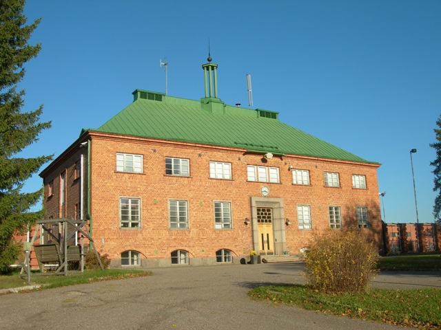 Kansliarakennus.&nbsp;(Miikka Kurri&nbsp;6.10.2010)