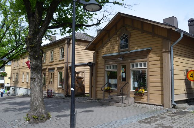 Kuva Kauppakadulta.&nbsp;(Katri Nousiainen&nbsp;23.6.2015)