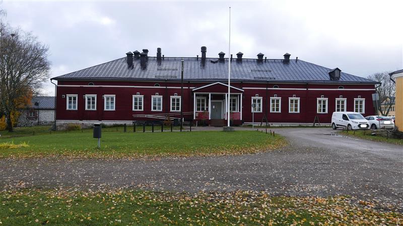 Lännenpuoleinen julkisivu.&nbsp;(Sitowise Oy Minna Halonen ja Nina Virtanen&nbsp;28.10.2020)
