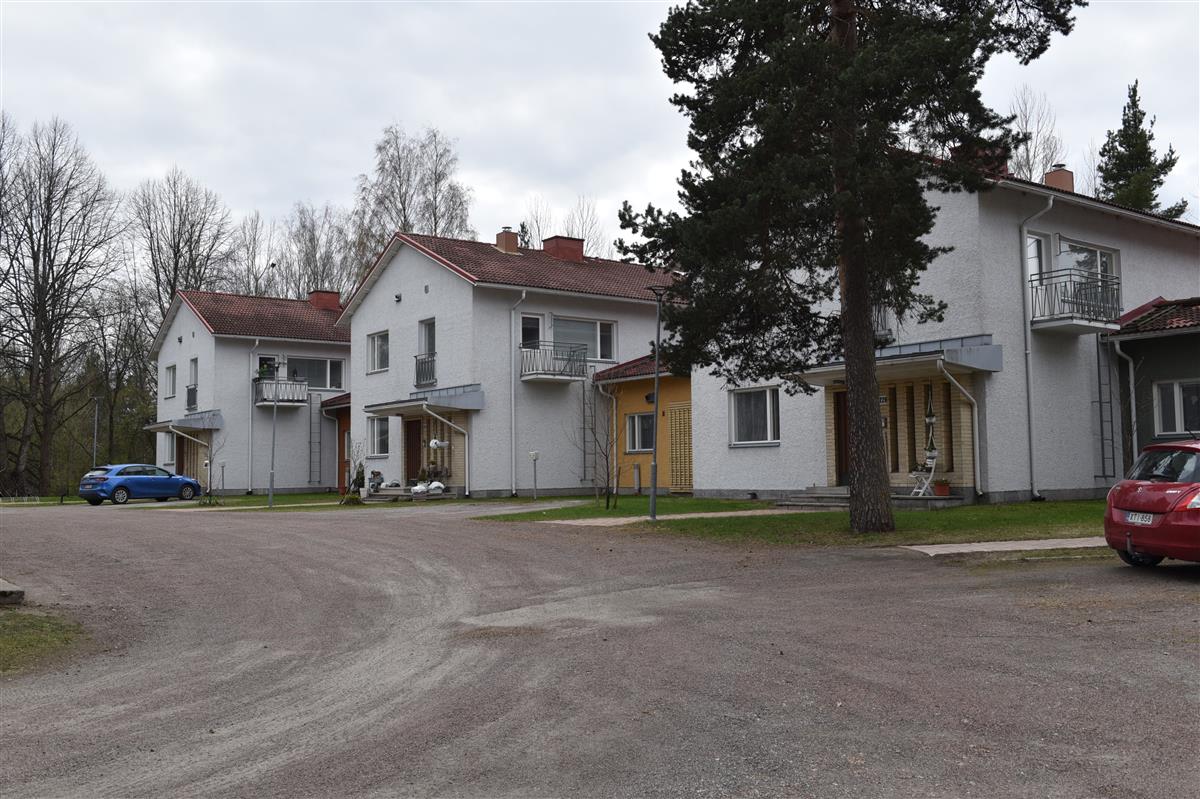 Valto Käkelän katu 24, ylilääkärien ketjutalo&nbsp;(Teija Ahola&nbsp;2024)
