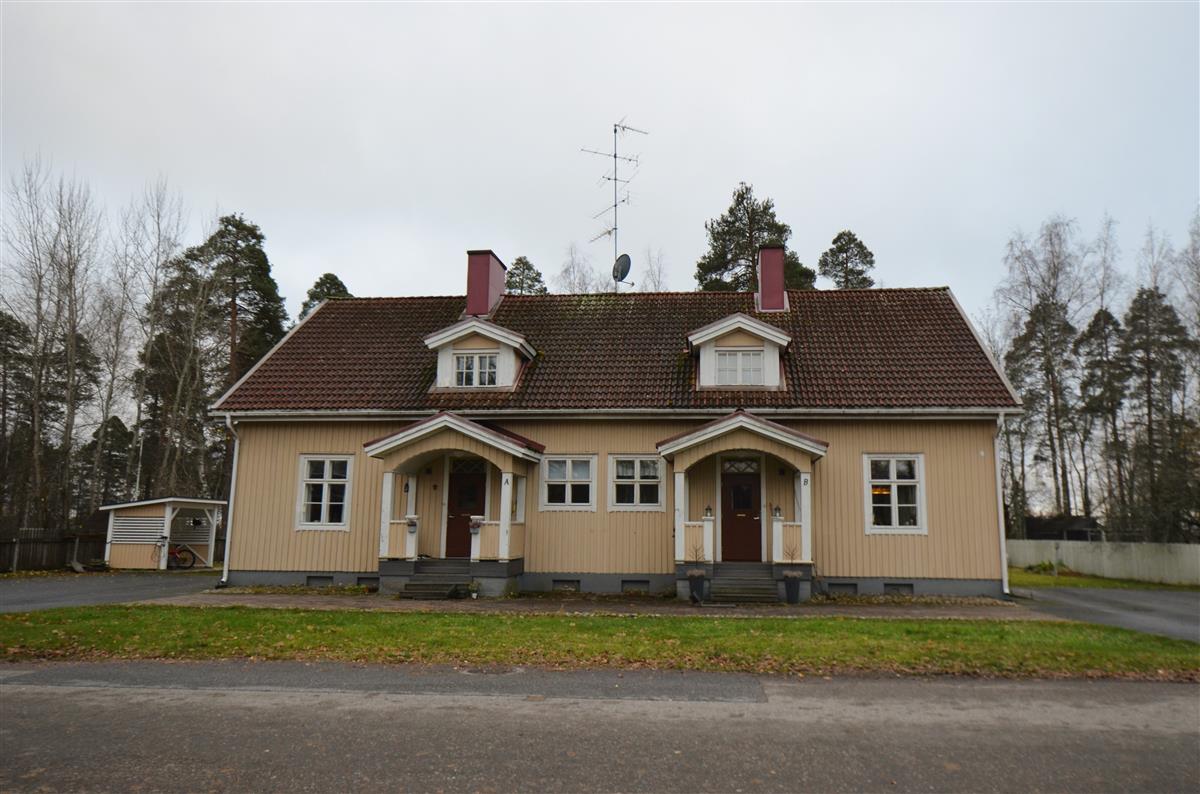 Parkkarilankatu 45 pohjoisesta päin kuvattuna.&nbsp;(Päivi Makkonen&nbsp;2025)