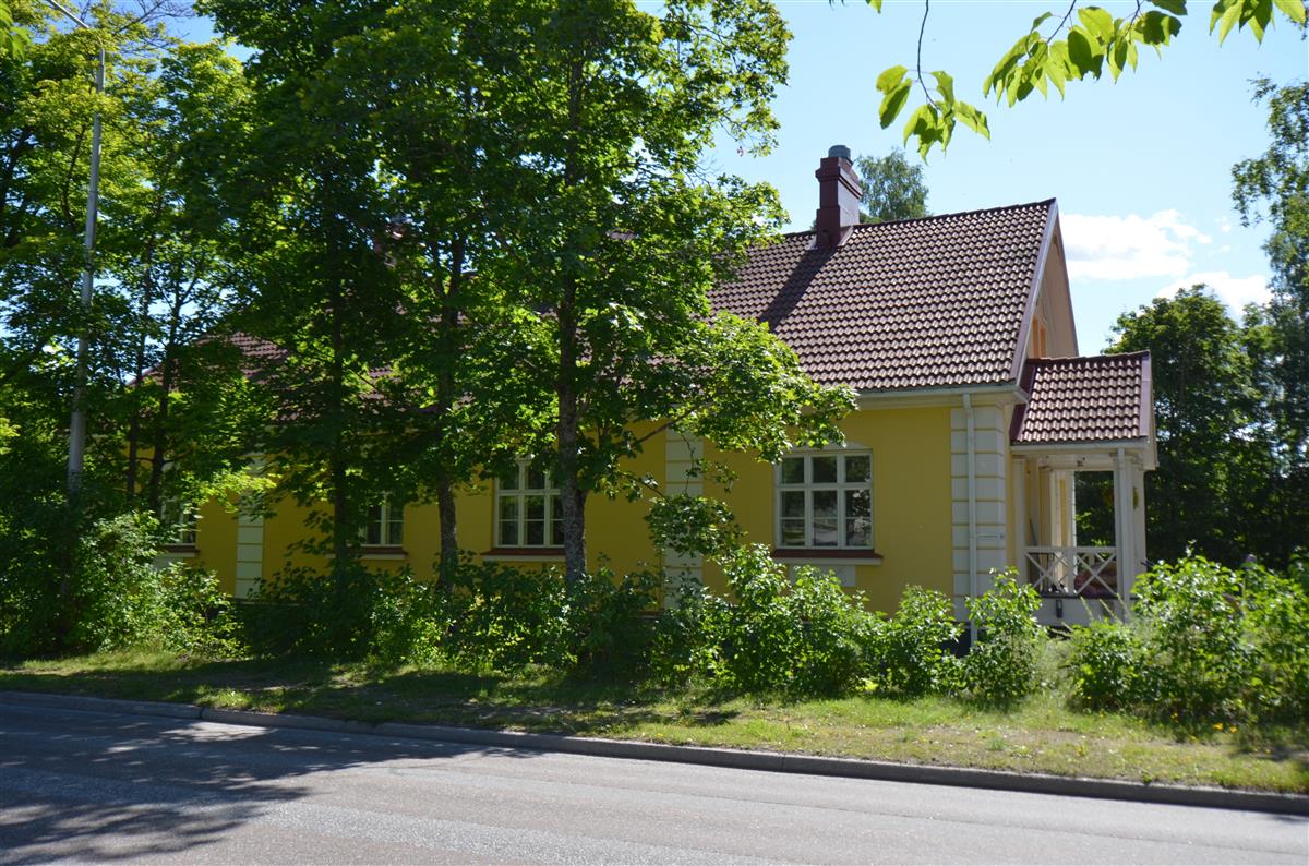 Kaukaankatu 19a luoteesta päin kuvattuna.&nbsp;(Päivi Makkonen&nbsp;2026)