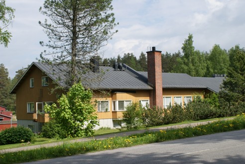 Seurakuntatalo&nbsp;(Teija Ahola&nbsp;Kesäkuu 2010)