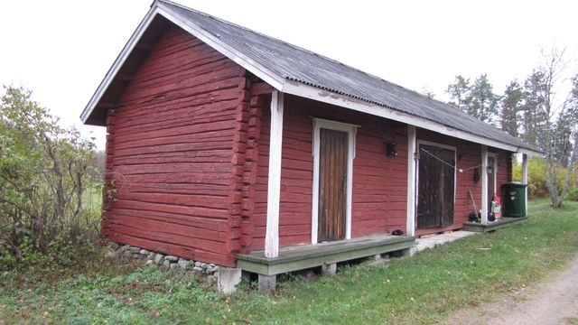 Aittarakennus.&nbsp;(Niina Ahlfors&nbsp;lokakuu 2012)