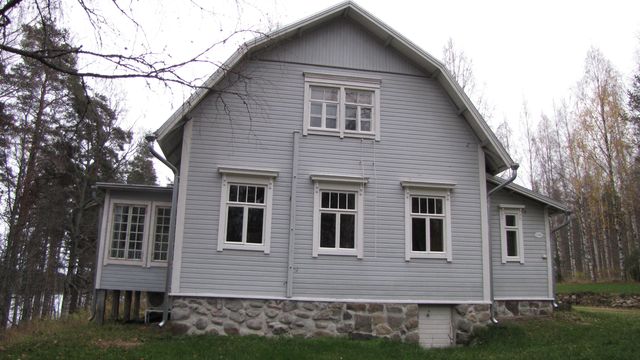 &nbsp;(Niina Ahlfors&nbsp;lokakuu 2012)
