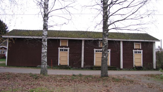 Aittarakennus.&nbsp;(Niina Ahlfors&nbsp;lokakuu 2012)