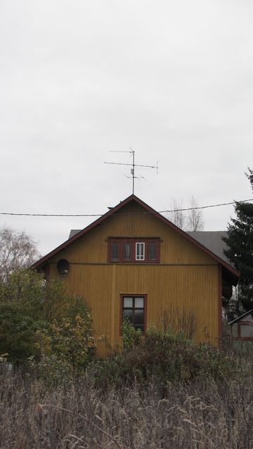 Kansakoulu etelästä.&nbsp;(Niina Ahlfors&nbsp;lokakuu 2012)