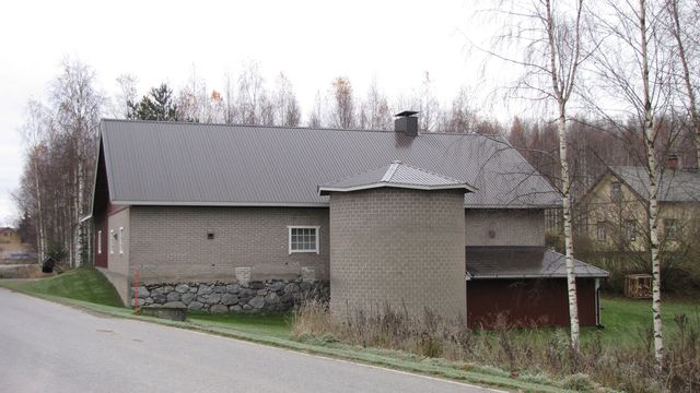 Navettarakennus.&nbsp;(Niina Ahlfors&nbsp;lokakuu 2012)