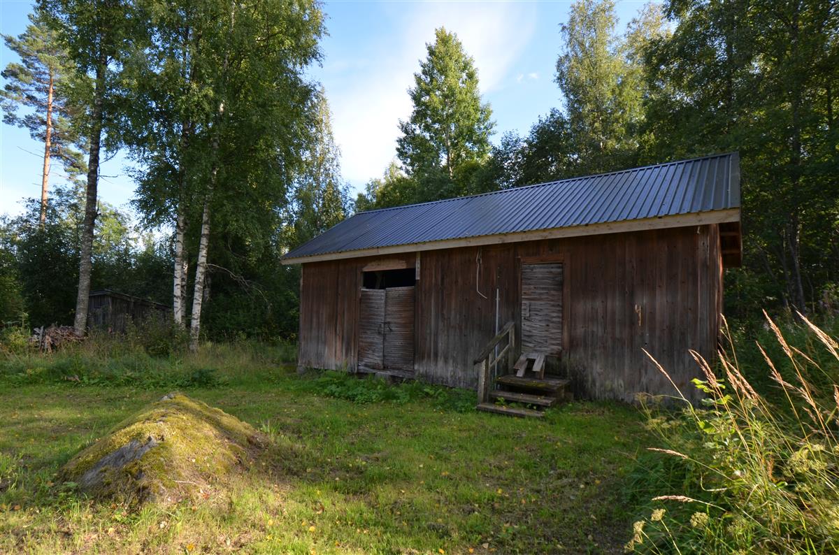 Lassilan seuratalon ulkorakennus luoteesta päin kuvattuna.&nbsp;(Päivi Makkonen&nbsp;2026)
