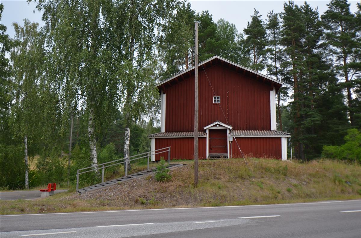 Taipalsaaren lainajyvästön makasiini lounaasta päin kuvattuna.&nbsp;(Päivi Makkonen&nbsp;2025)