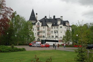 Kuva: Valtionhotelli Inkerinaukion suunnasta&nbsp;(Miikka Kurri&nbsp;2011)