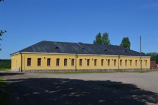 Kuva: Itäinen julkisivu.&nbsp;(Katri Nousiainen&nbsp;3.7.2015)