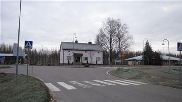 Kuva: Niukkalan kirjasto (Markkala) Kummuntien suunnasta.&nbsp;(Niina Ahlfors&nbsp;lokakuu 2012)