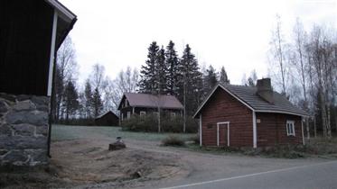 Kuva: Pihapiiri.&nbsp;(Niina Ahlfors&nbsp;lokakuu 2012)