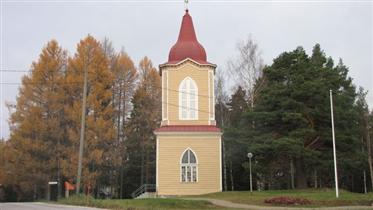 Kuva: Kirkon tapuli.&nbsp;(Niina Ahlfors&nbsp;lokakuu 2012)