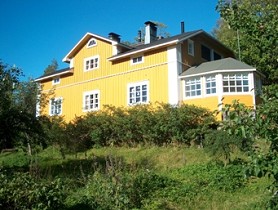 Kuva: Valkinhovin päärakennus.&nbsp;(Pöyry Environmental Oy&nbsp;2007)