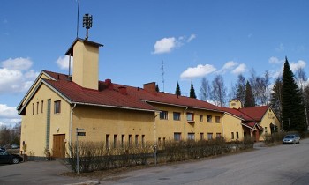 Kuva: Paloasema, kirjastopääty taaempana.&nbsp;(Teija Ahola&nbsp;2010)